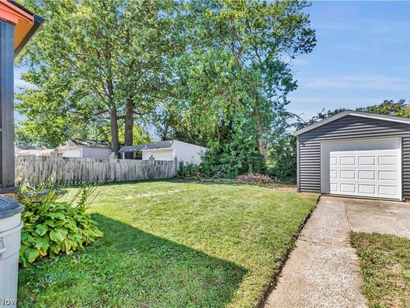 3396 W 151st Street, Cleveland, OH 44111 Photo 3