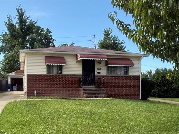 16710 Dynes Avenue , Cleveland, OH 44128