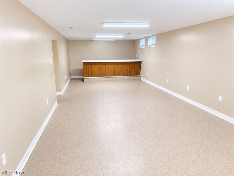 16710 Dynes Avenue, Cleveland, OH 44128 Photo 11