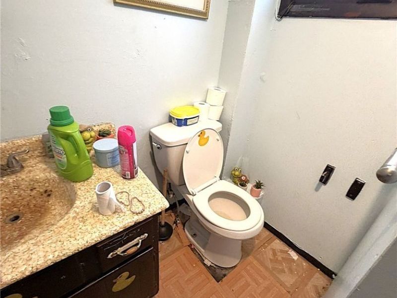 4517 Hyde Avenue, Cleveland, OH 44109 Photo 13