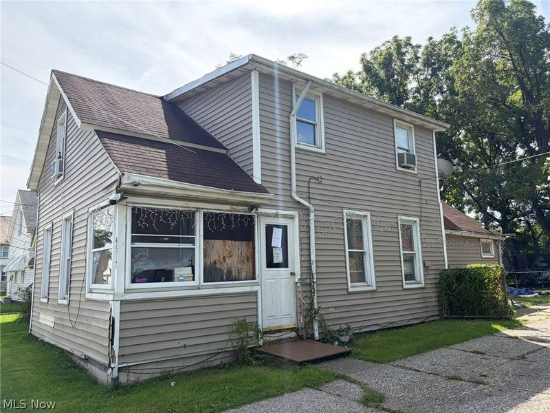 4517 Hyde Avenue, Cleveland, OH 44109 Photo 2