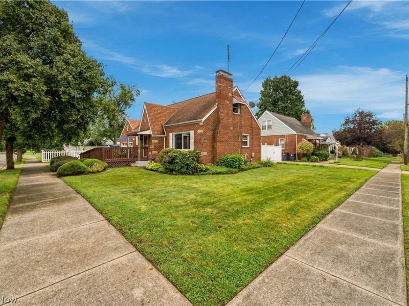 878 Witner Avenue, Akron, OH 44314 Photo 5