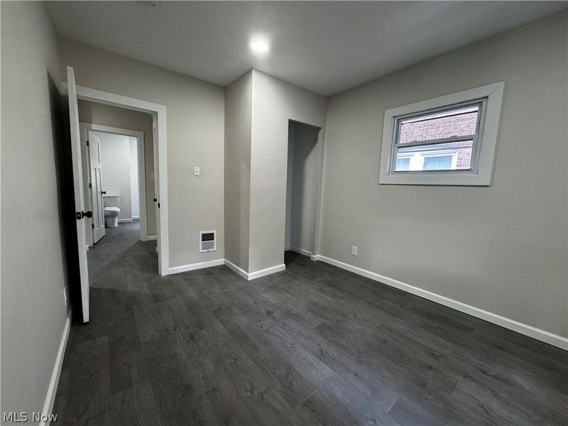 10409 Yale Avenue, Cleveland, OH 44108 Photo 13
