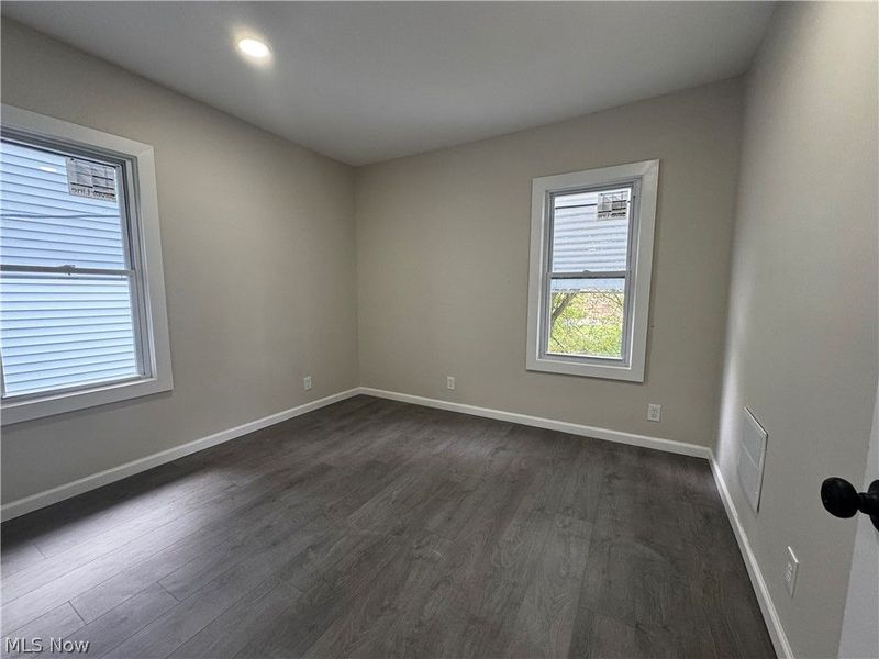 10409 Yale Avenue, Cleveland, OH 44108 Photo 14