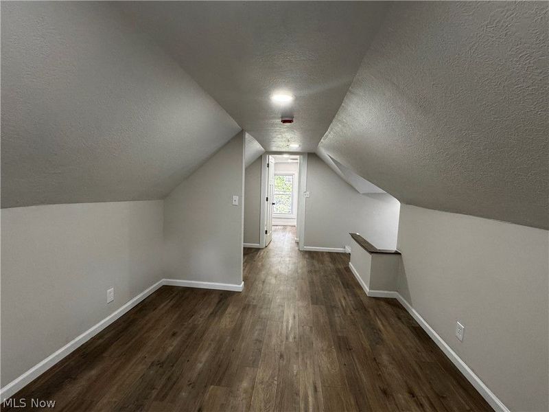 10409 Yale Avenue, Cleveland, OH 44108 Photo 19