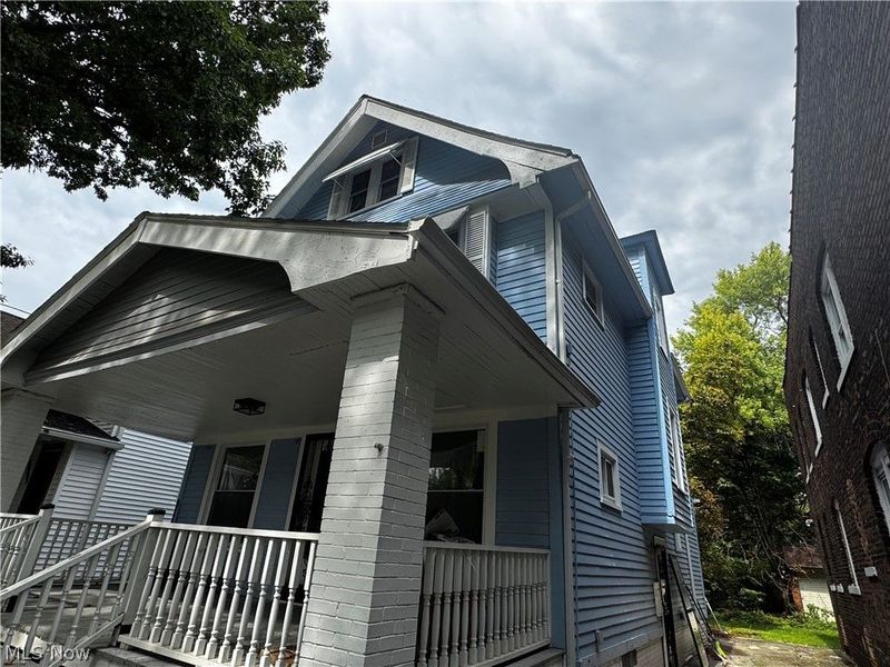 10409 Yale Avenue, Cleveland, OH 44108 Photo 2