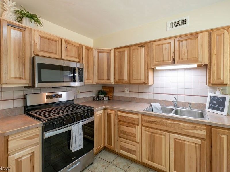 199 Dalepark Drive, Unit 7, Bedford, OH 44146 Photo 5