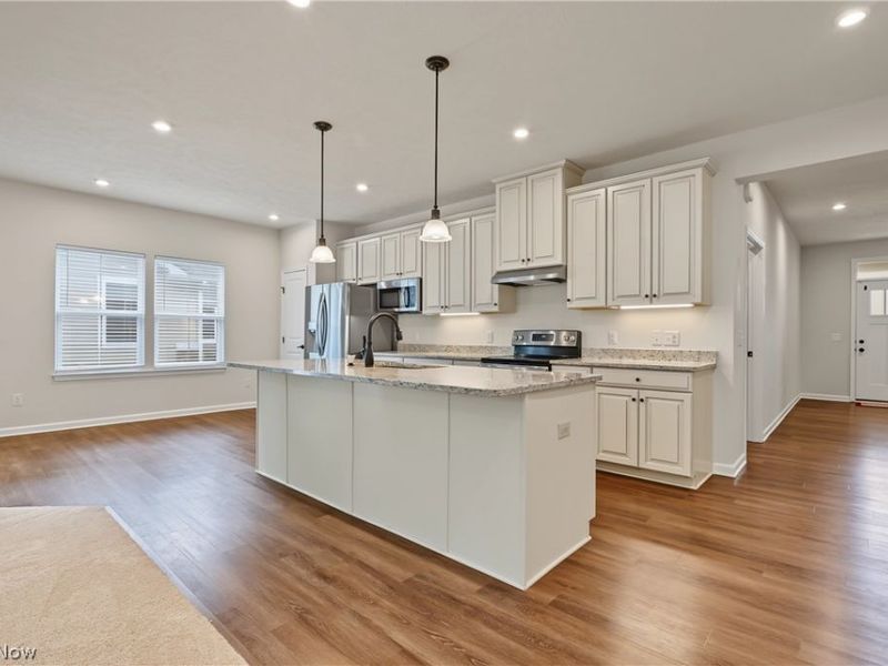 830 Sunrise Circle, Aurora, OH 44202 Photo 8