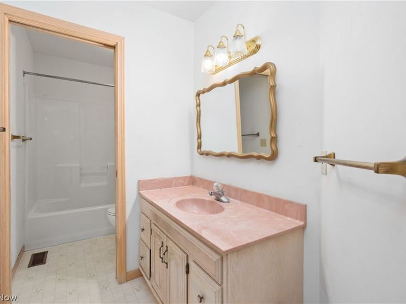 3126 Cliffside Drive, Akron, OH 44321 Photo 28