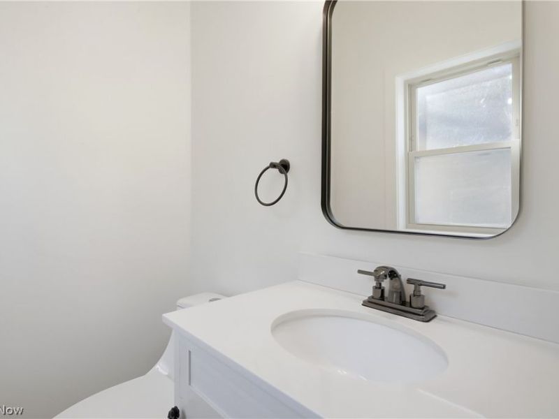 5215 Duke Avenue, Cleveland, OH 44102 Photo 18