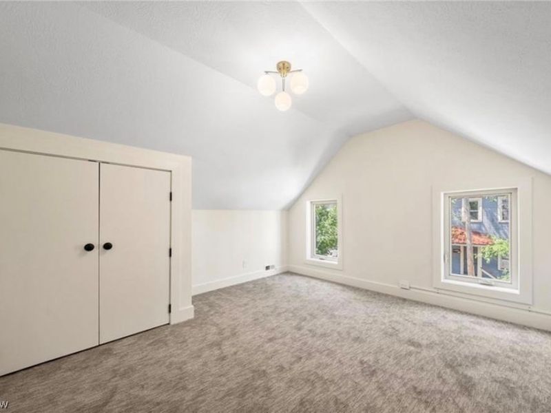 5215 Duke Avenue, Cleveland, OH 44102 Photo 21