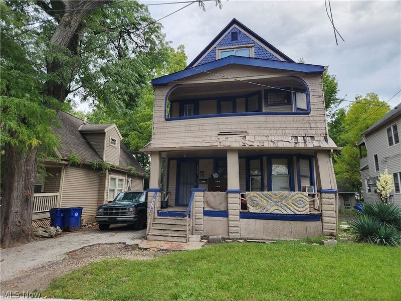 10001 Sophia Avenue, Cleveland, OH 44104 Photo 1