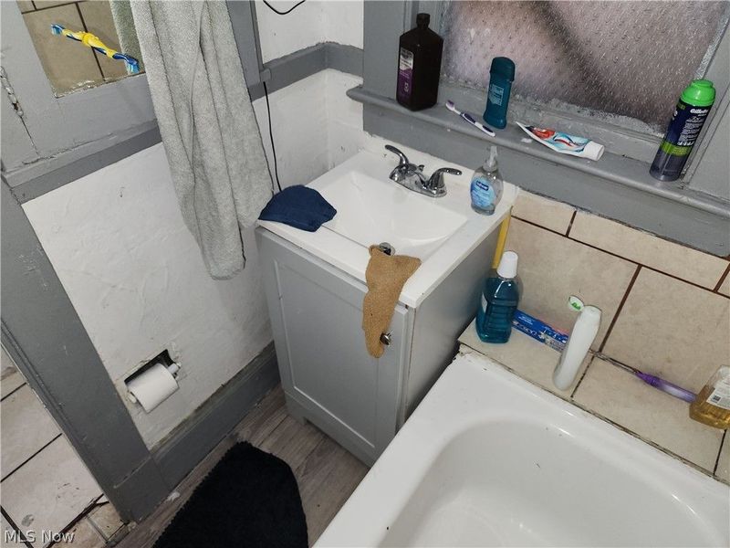 10001 Sophia Avenue, Cleveland, OH 44104 Photo 30