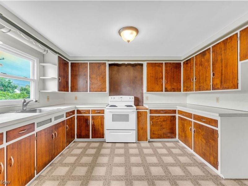 3819 W 137th Street, Unit 2/UP, Cleveland, OH 44111 Photo 6