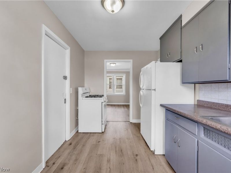 10008 Edgepark Drive, Unit 2/UP, Garfield Heights, OH 44125 Photo 10