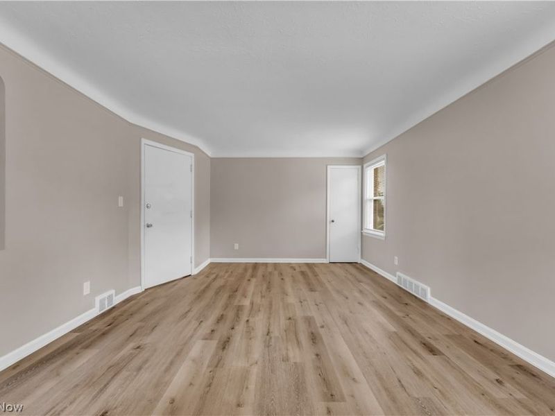 10008 Edgepark Drive, Unit 2/UP, Garfield Heights, OH 44125 Photo 12