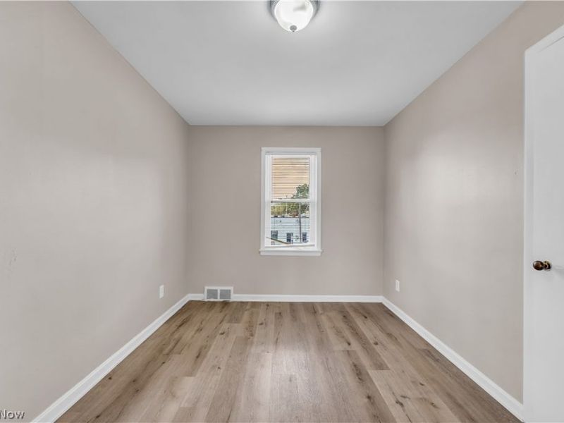 10008 Edgepark Drive, Unit 2/UP, Garfield Heights, OH 44125 Photo 14