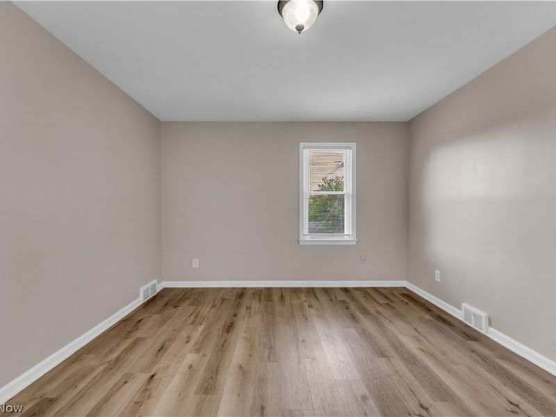 10008 Edgepark Drive, Unit 2/UP, Garfield Heights, OH 44125 Photo 15
