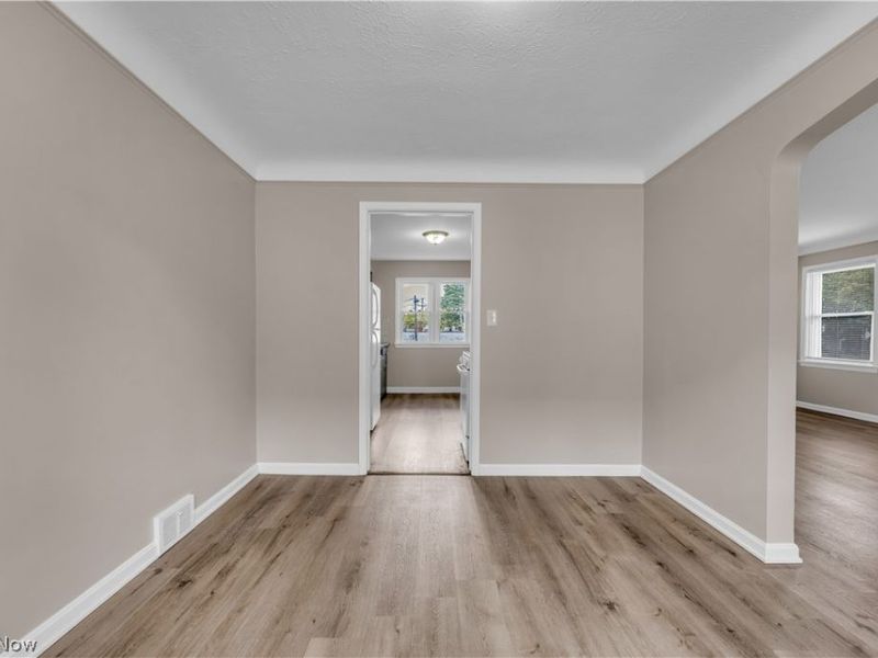 10008 Edgepark Drive, Unit 2/UP, Garfield Heights, OH 44125 Photo 8