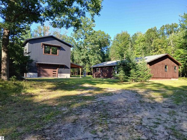 871 Williams, Alger, MI 48610