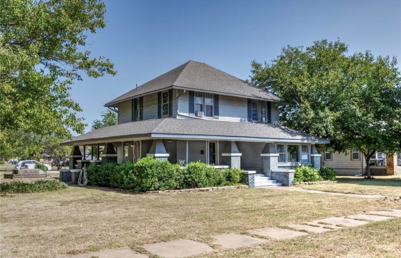 323 W 6th Street , Stroud, OK 74079 Main Photo