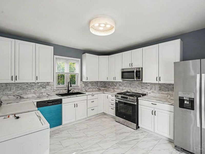 2712 Morrow Place, Cincinnati, OH 45204 Photo 5