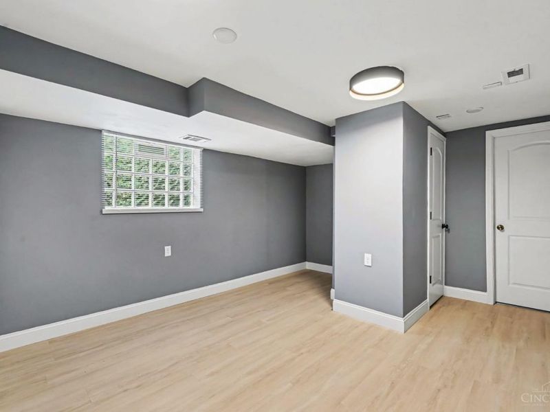 2712 Morrow Place, Cincinnati, OH 45204 Photo 9