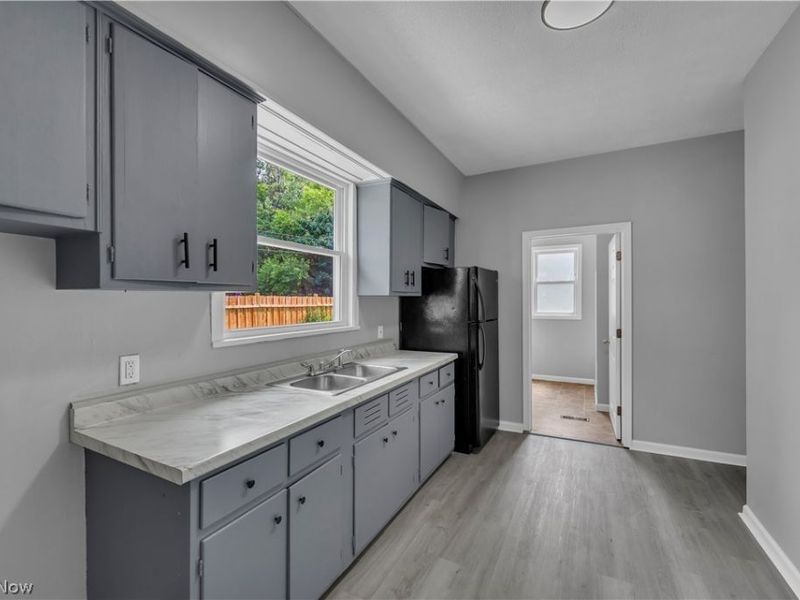 3735 Marvin Avenue, Unit 3735/Front, Cleveland, OH 44109 Photo 11