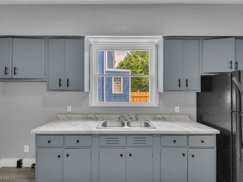 3735 Marvin Avenue, Unit 3735/Front, Cleveland, OH 44109 Photo 12