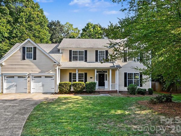 3524 Crescent Knoll Drive, Matthews, NC 28105