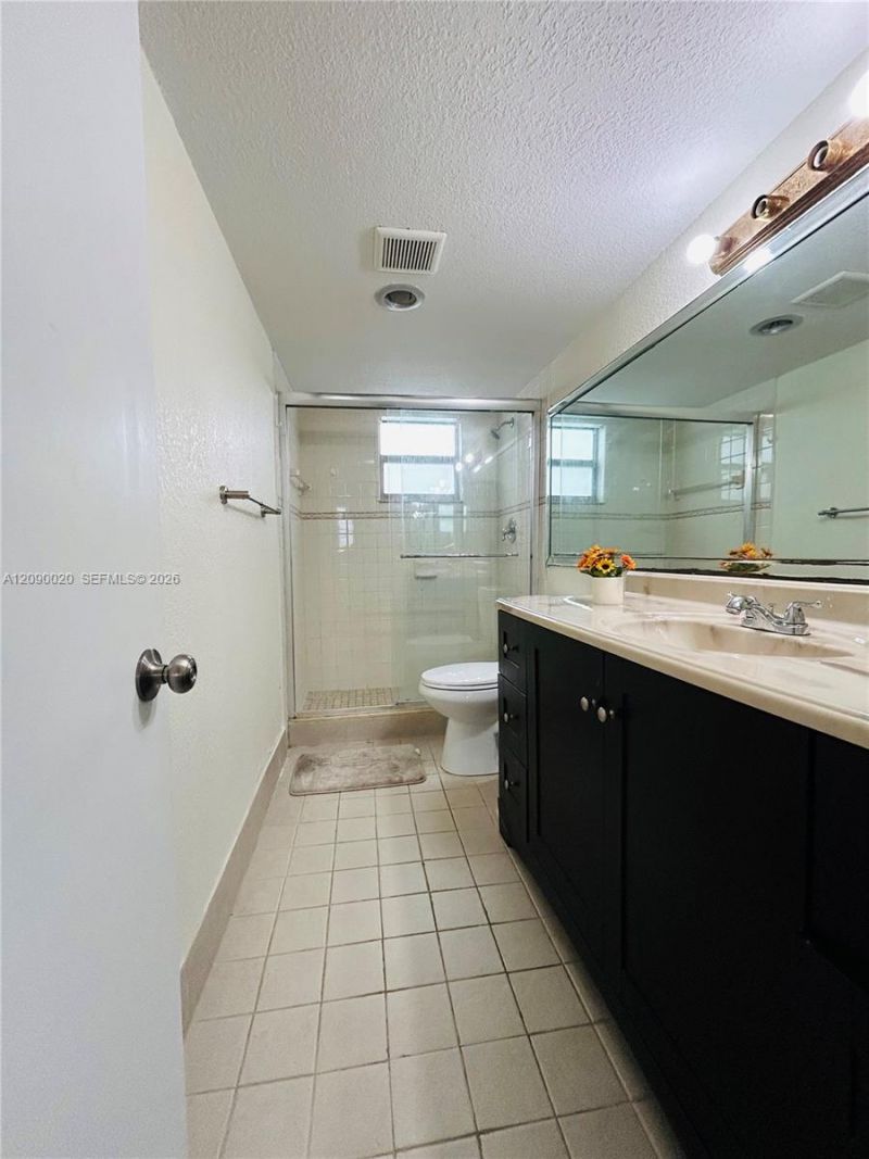 403 NW 68th Ave, Unit 419, Plantation, FL 33317 Photo