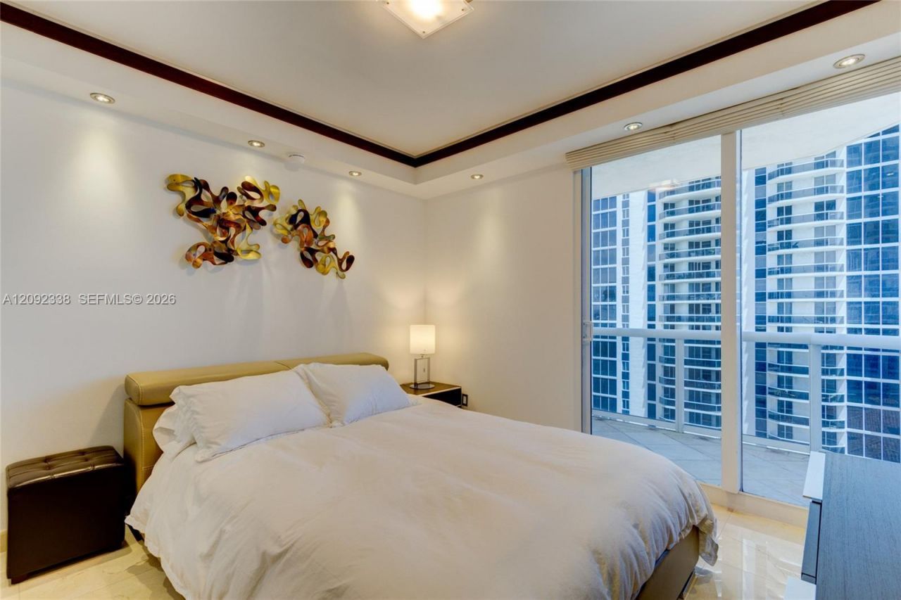 4775 Collins Ave , Unit 1201, Miami Beach, FL 33140 Photo