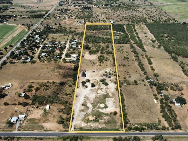 19455 LUCKEY RD, Atascosa, TX 78002