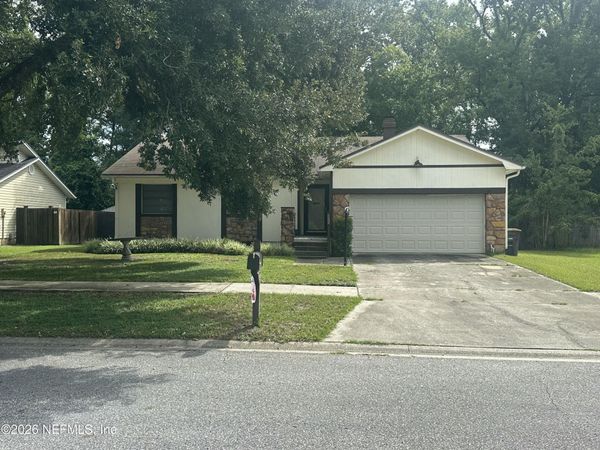 8613 BEECHFERN Lane E, Jacksonville, FL 32244