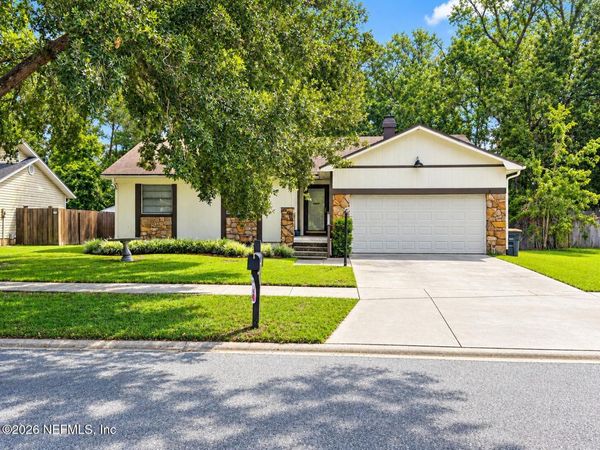 8613 BEECHFERN Lane E, Jacksonville, FL 32244