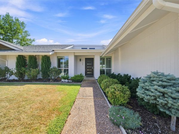 6749 S Oswego Avenue , Tulsa, OK 74136