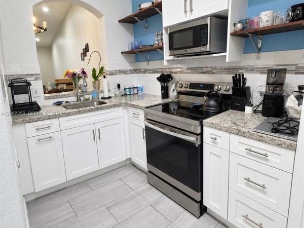 7760 NW 22nd St , Unit 205, Pembroke Pines, FL 33024