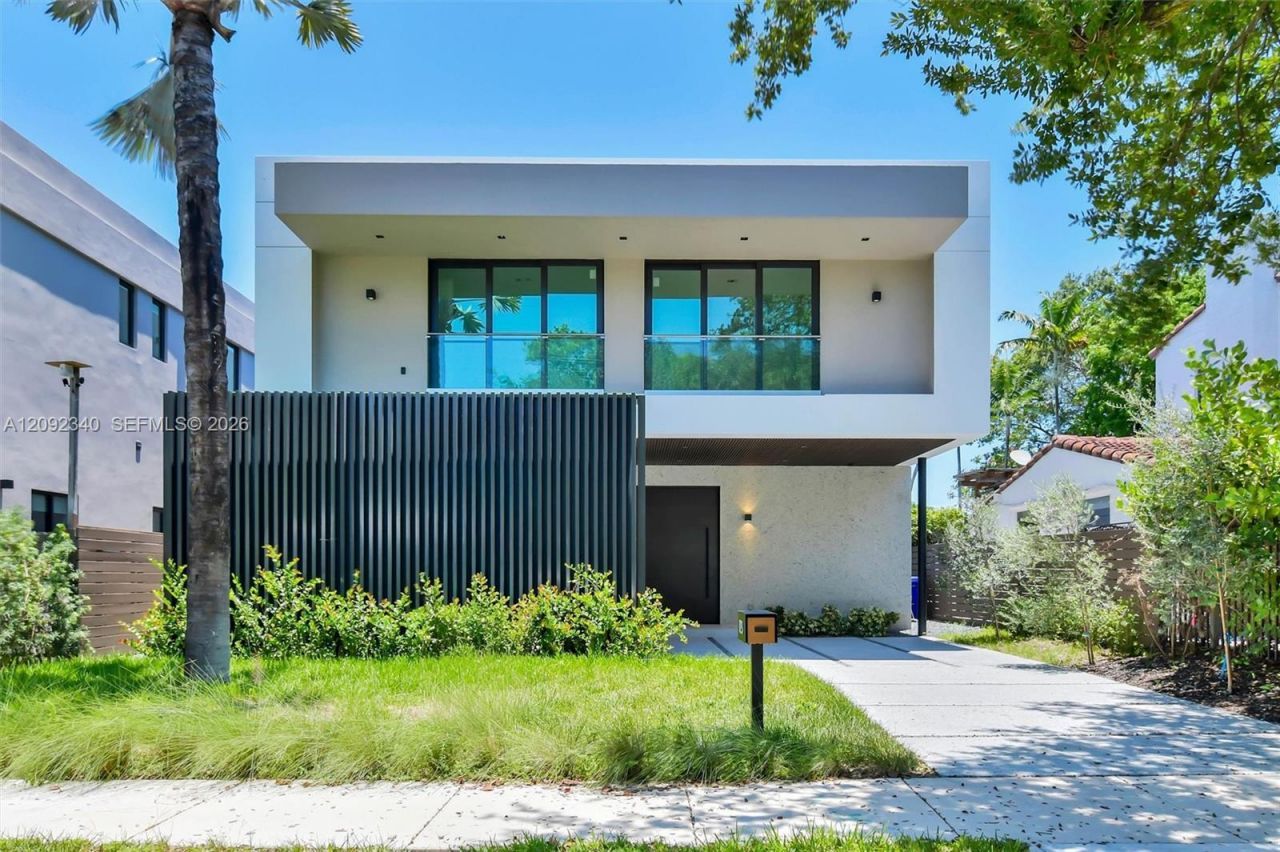 125 SW 29th Rd, Miami, FL 33129 Photo