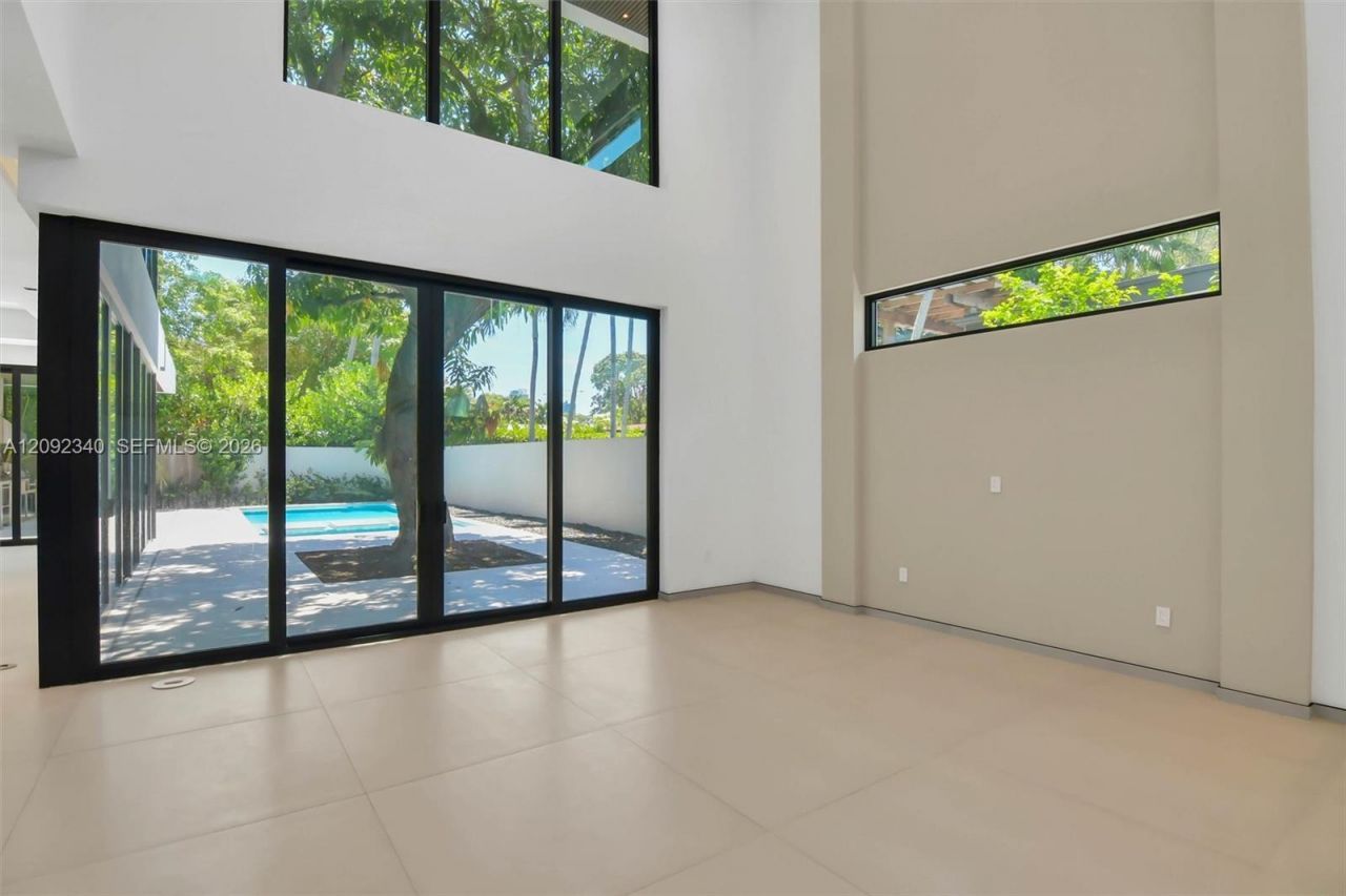 125 SW 29th Rd, Miami, FL 33129 Photo