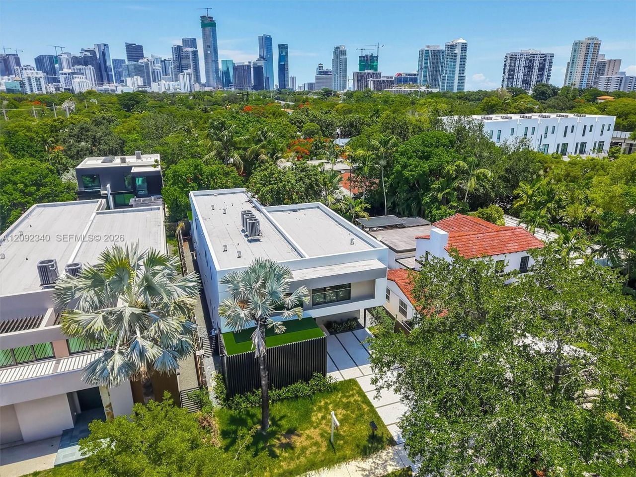 125 SW 29th Rd, Miami, FL 33129 Photo