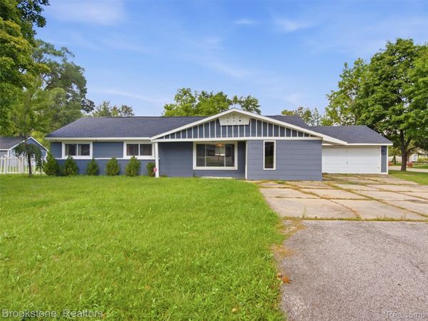1926 Swaranne Drive , West Bloomfield Township, Mi 48324