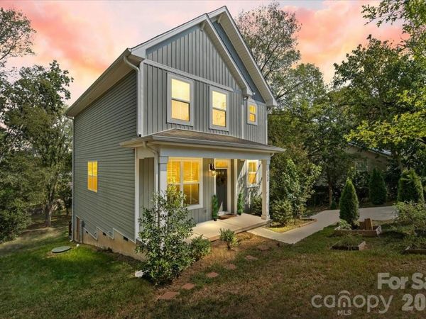 226 1st Street , Mount Holly, NC 28120