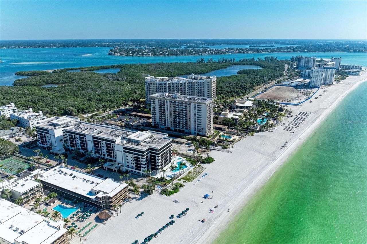 1212 Benjamin Franklin Drive, Unit 208, Sarasota, FL 34236 Photo