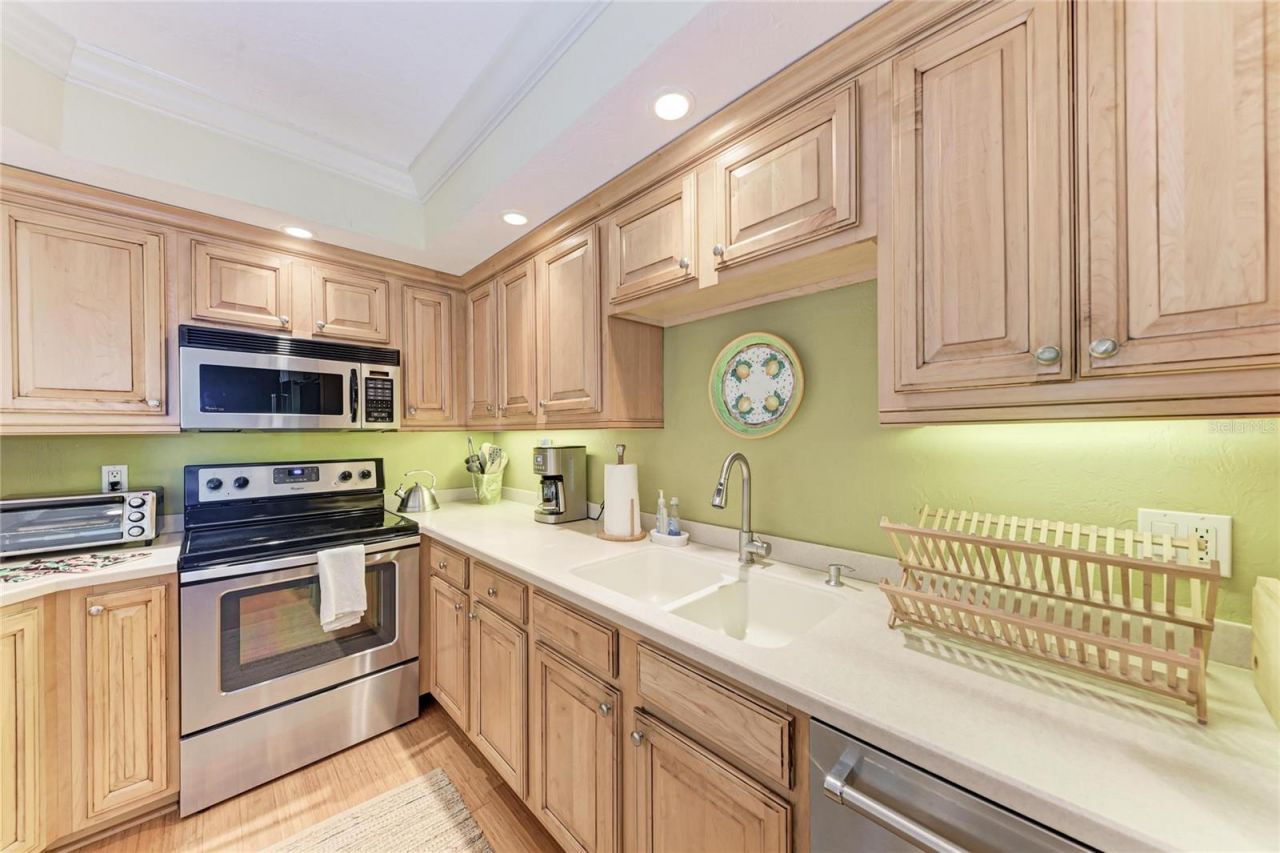 1212 Benjamin Franklin Drive, Unit 208, Sarasota, FL 34236 Photo