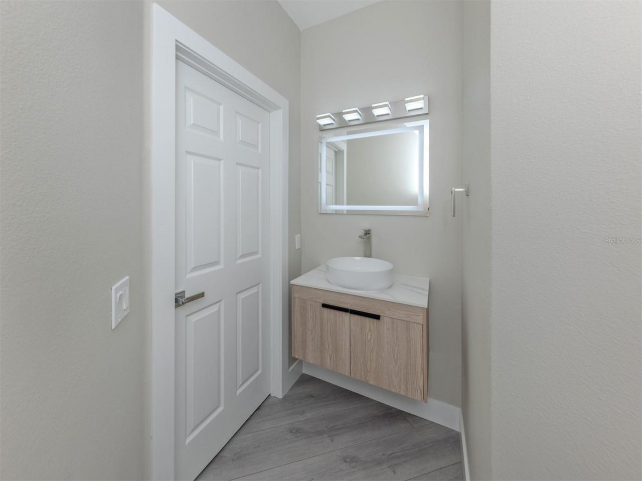 3941 Yellowstone Circle , Sarasota, FL 34233 Photo