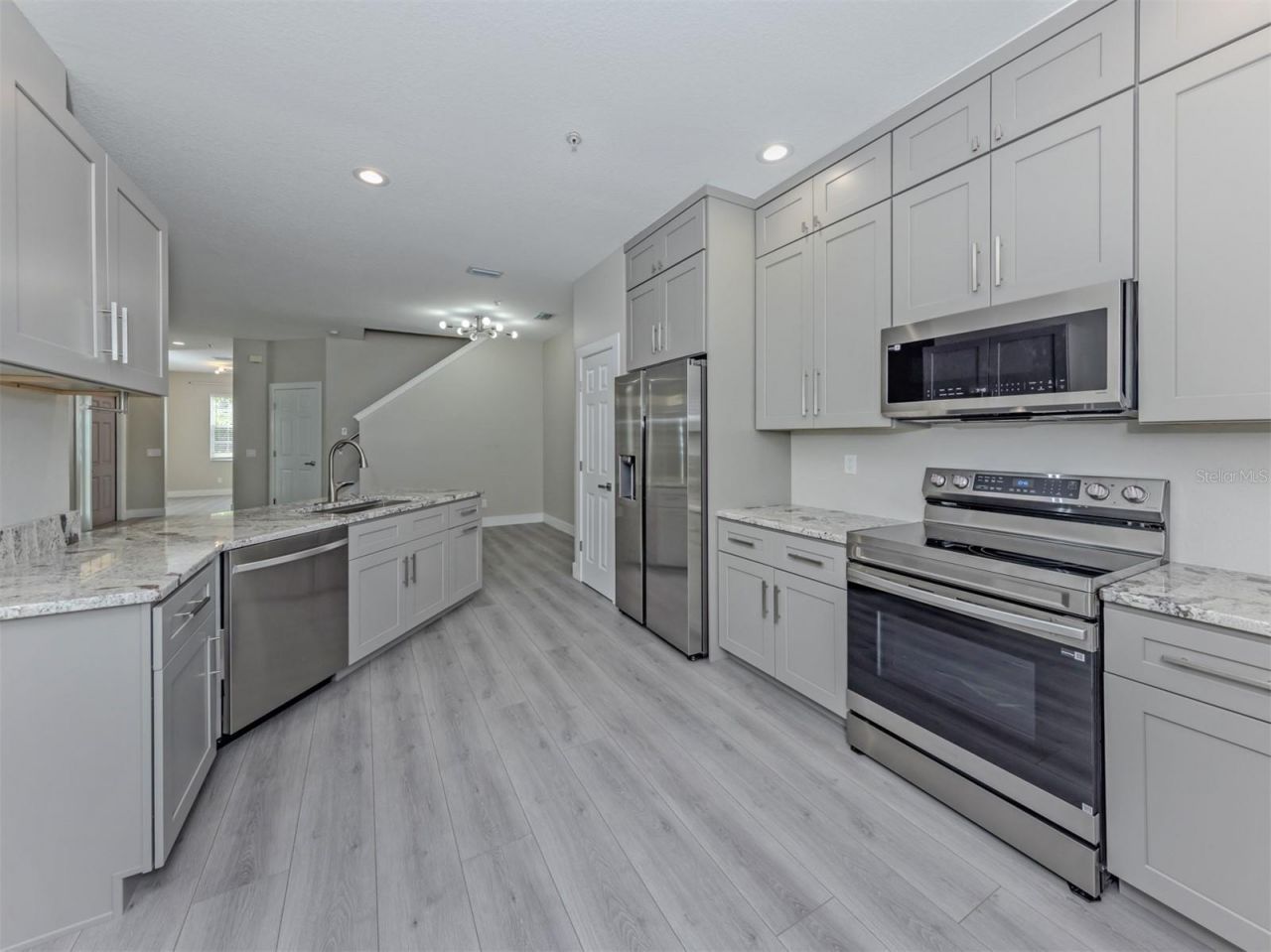 3941 Yellowstone Circle , Sarasota, FL 34233 Photo