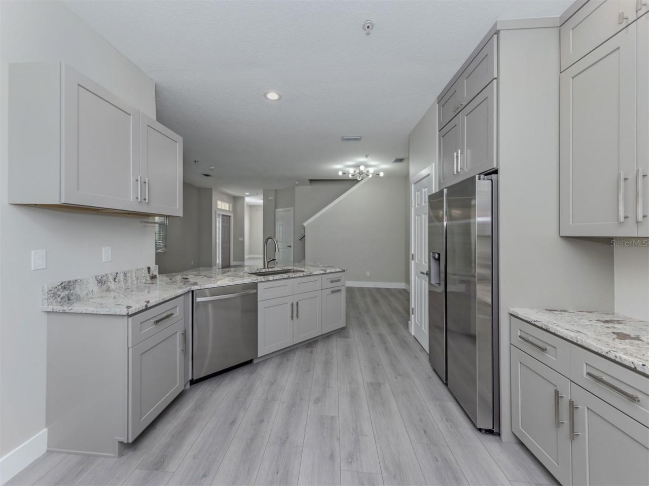 3941 Yellowstone Circle , Sarasota, FL 34233 Photo