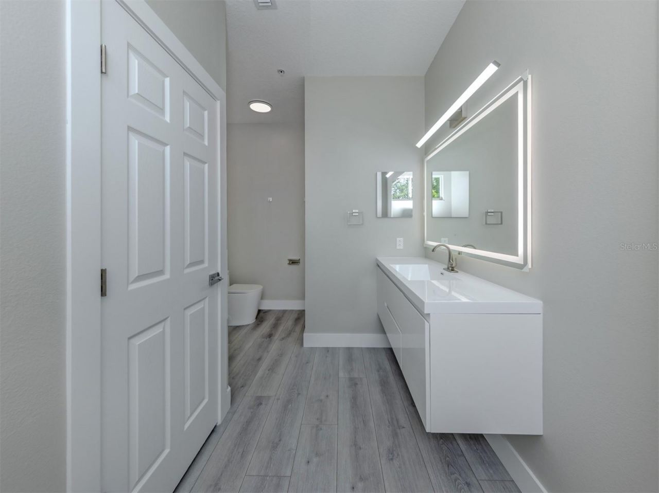 3941 Yellowstone Circle , Sarasota, FL 34233 Photo
