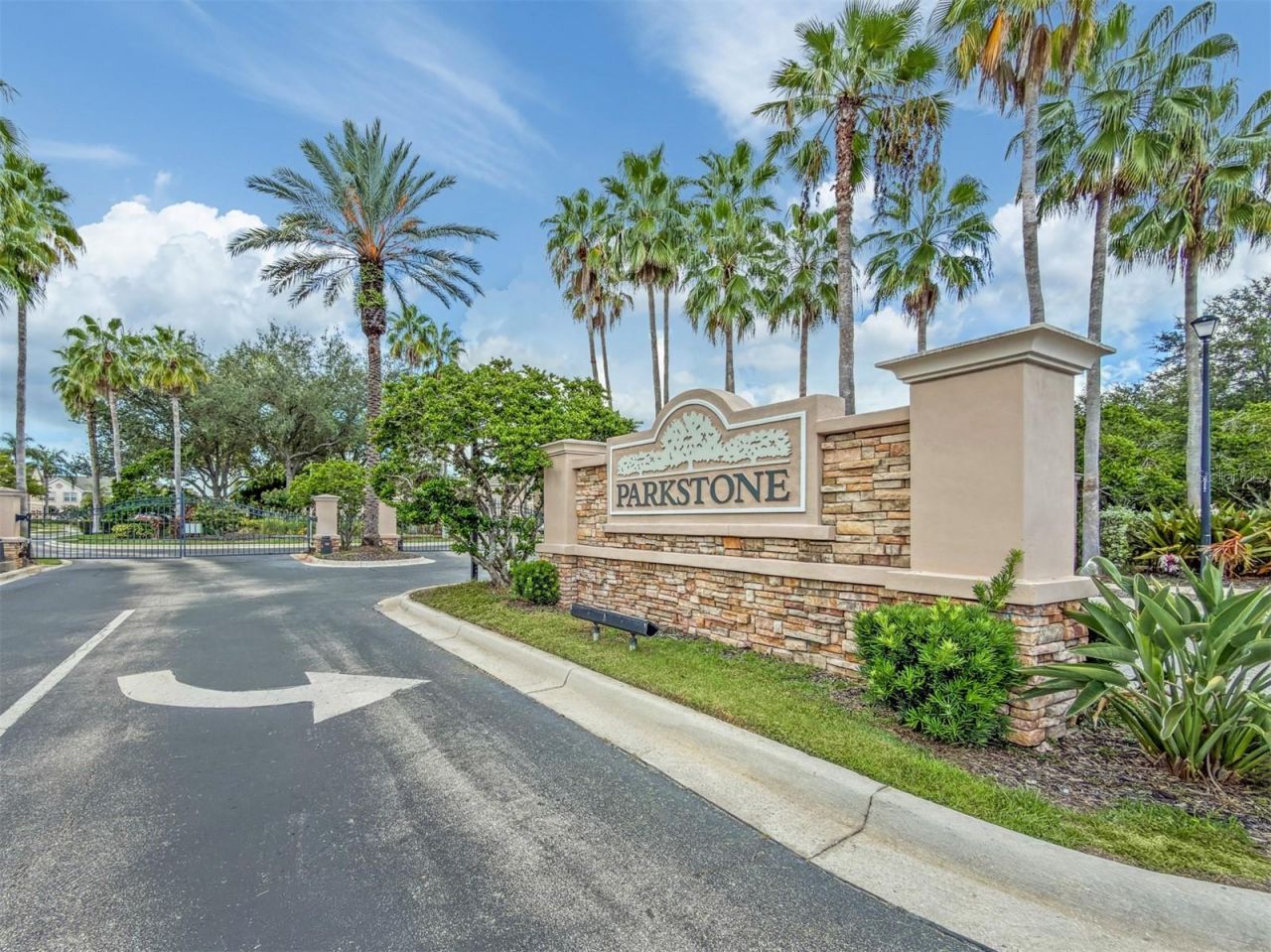 3941 Yellowstone Circle , Sarasota, FL 34233 Photo