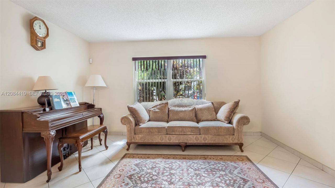 3616 SW 68th Ln, Unit 4-D, Miramar, FL 33023 Photo